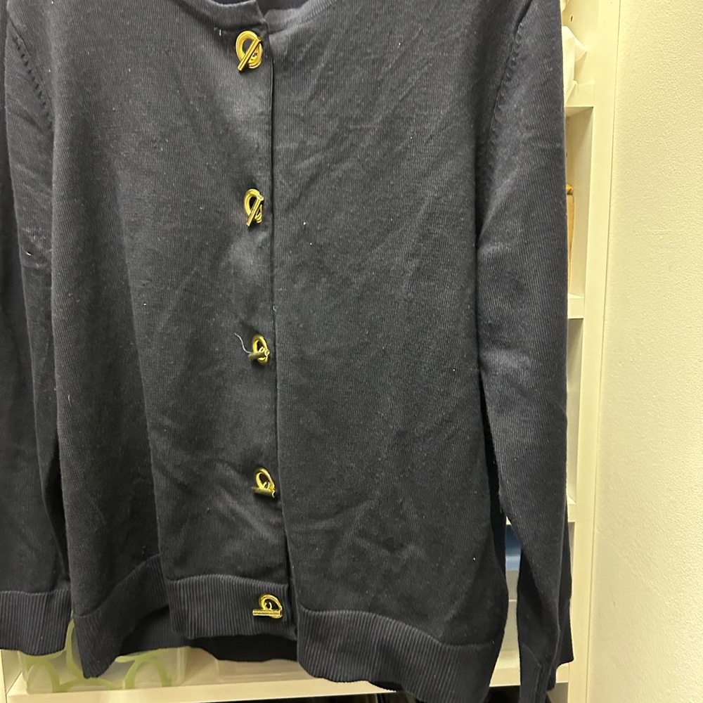 Premise Studio Dark Black with Gold Closures